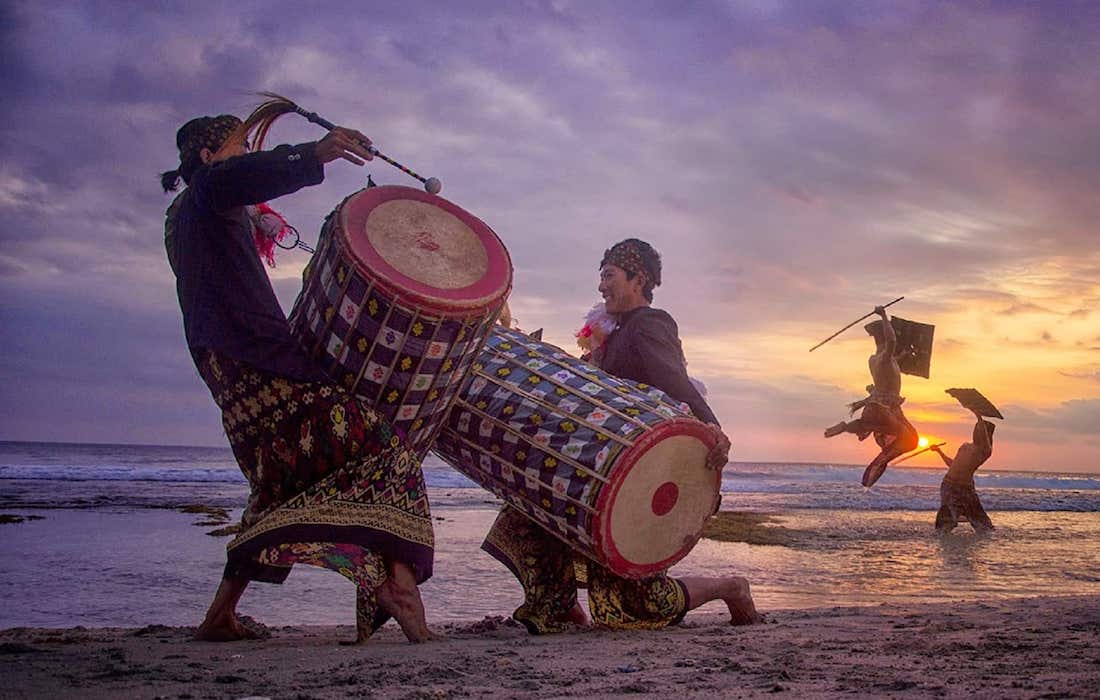 Tradisi Peresean di Lombok (Image: Lombok Mandalika Tour)