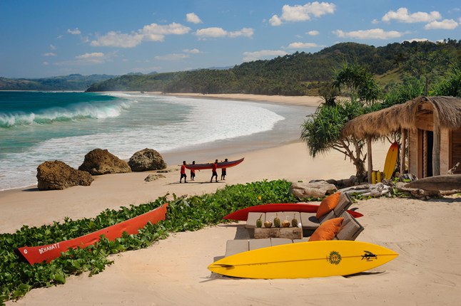 Tempat Wisata di NTTC - Pantai Nihiwatu NTT