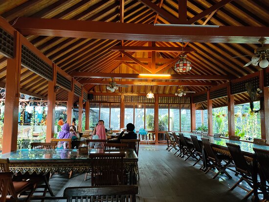 Rumah Makan Sri Melayu Palembang
