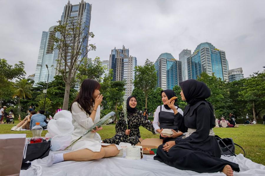 Tempat Ngabubuit  di jakarta Hutan Kota GBK