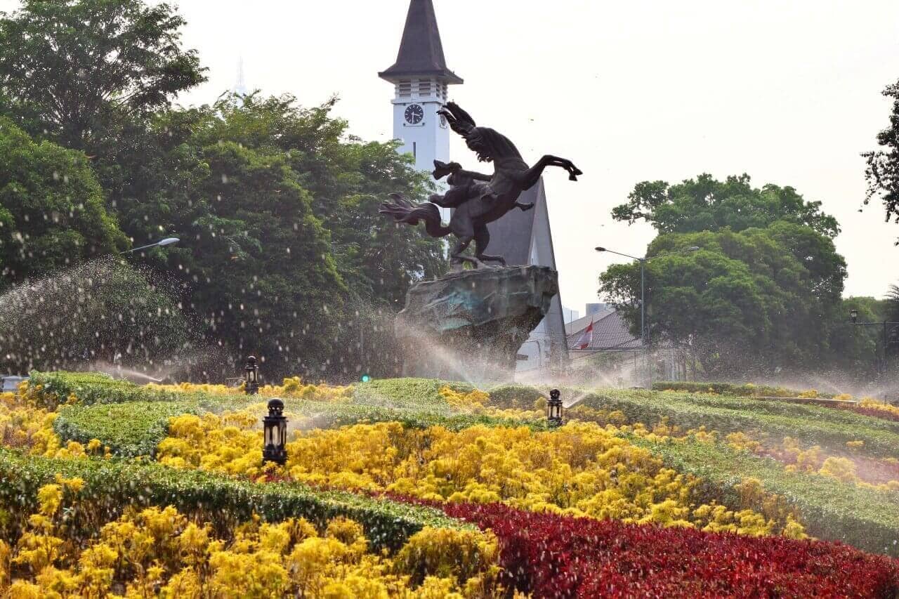 Tempat Ngabuburit di Jakarta Taman suropati