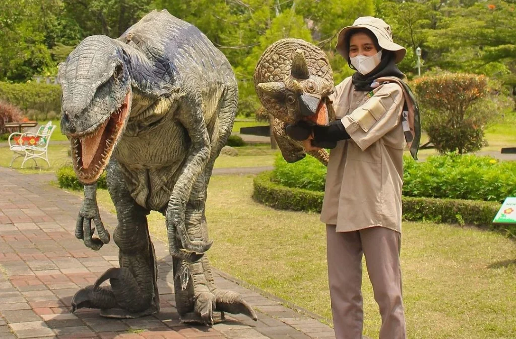 Harga tiket masuk dino park jogja