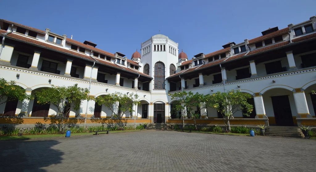 Cerita mistis lawang sewu 