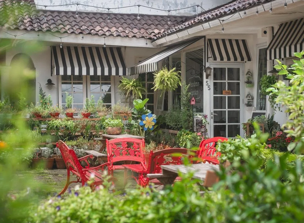 Cafe lucu jakarta - mandiras garden