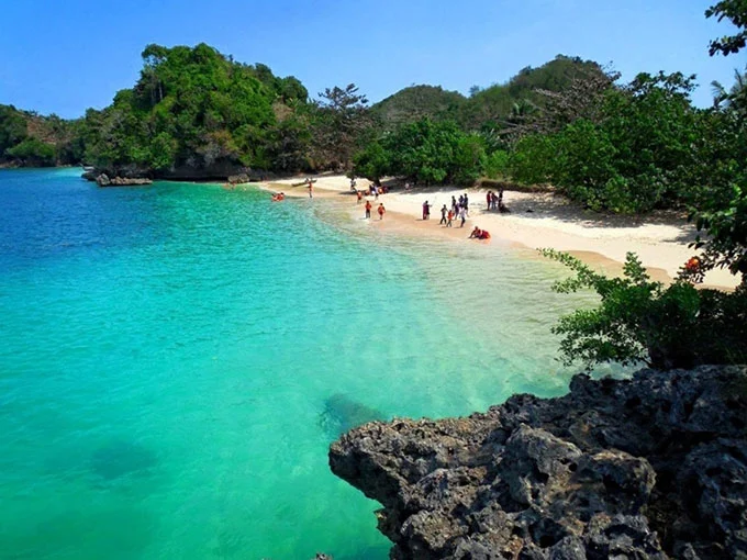 Wisata Malang Pantai Gatra