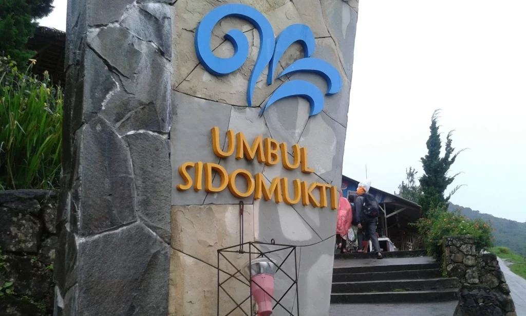 Umbul  sidomukti waterpark