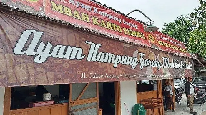 Ayam Kampung Goreng Mbah Karto Tembel- Kuliner legendaris solo