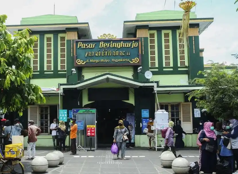 Wisata sejarah jogja- pasar beringharjo