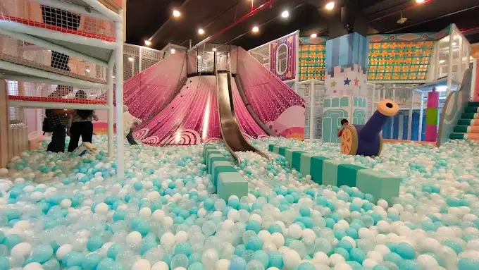 Tempat bermain anak paling recomended di surabaya