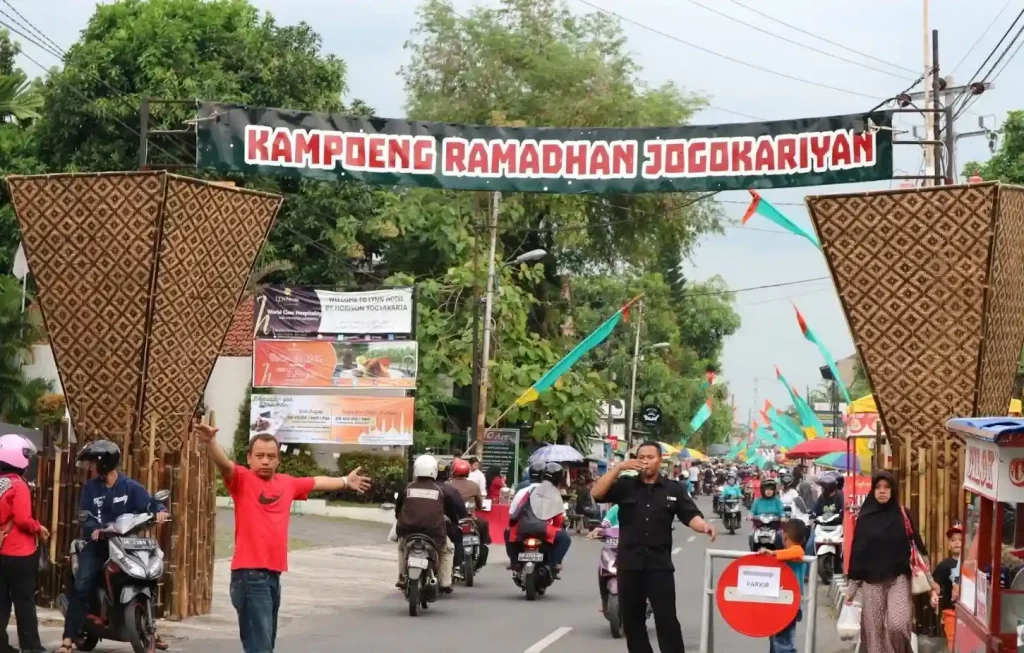 Ngabuburit bareng anak di Kampung Ramadhan Jogokaryan Yogya