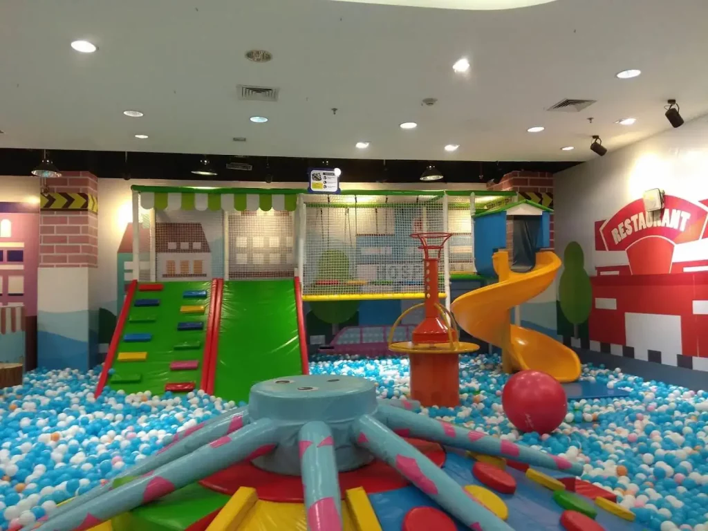 Rekoemndasi wisata bermain anak di Surbaaya- Kidzilla Grand City Mall Surabaya