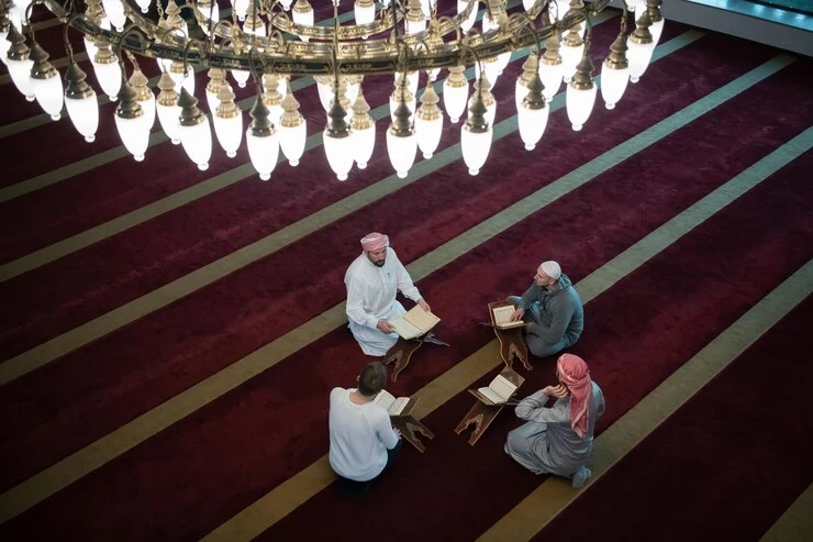Mengikuti Majelis Taklim atau Pengajian Ramadhan 