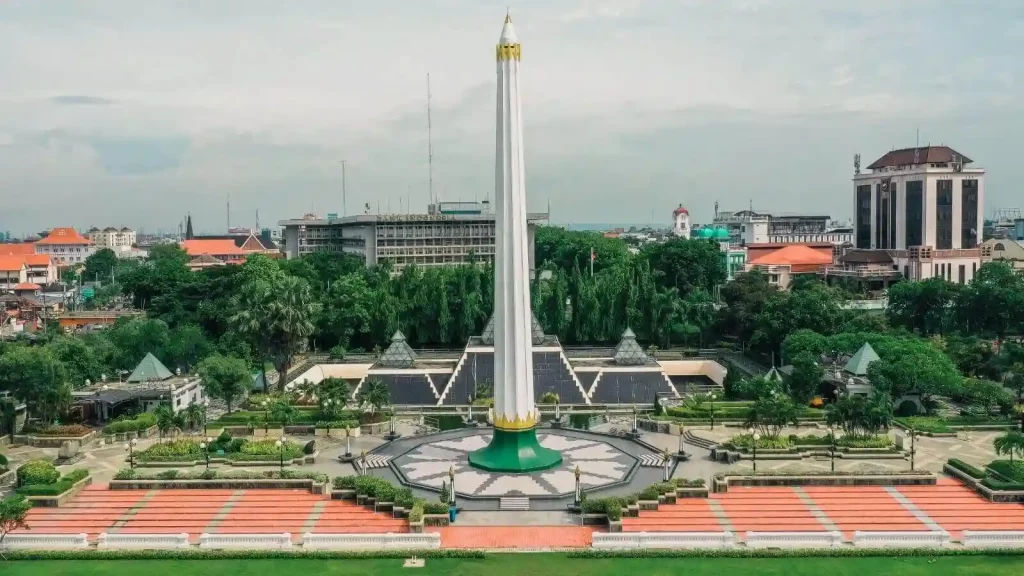Wisata Sejara Surabaya - Monumen Tugu Pahlawan