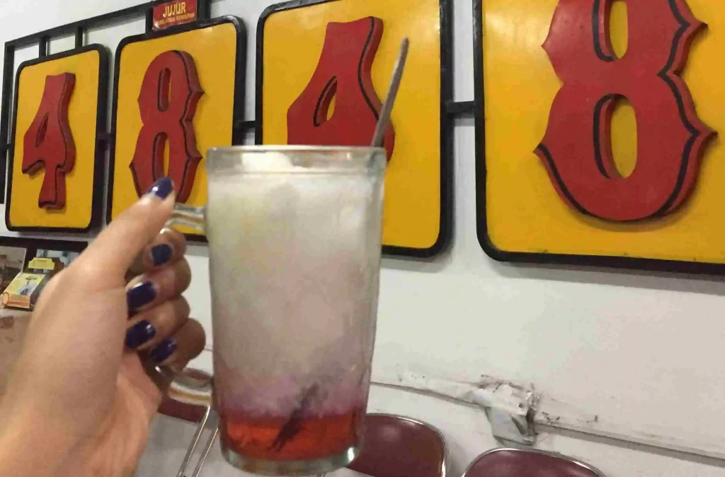 Wisata Kuliner Legend di Cirebon - Es Kopyor 4848