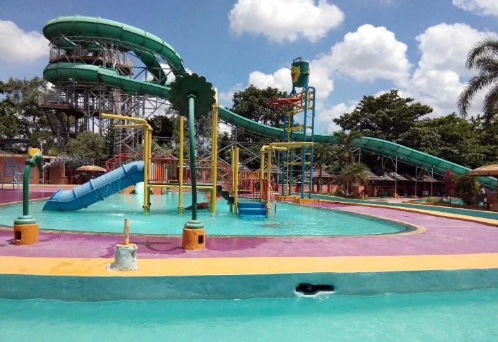 Lembah Hijau Waterboom Lampung