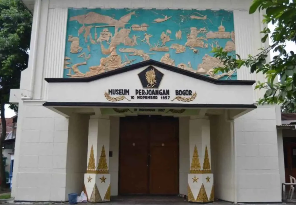 Museum Perjuangan Bogor Koleksi Mata Uang dan Senjata 