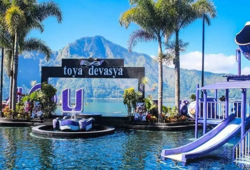 Toya Devasya Hot Spring Waterpark
