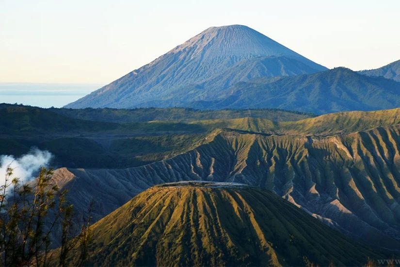 Bukit Mentigen WIsata Bromo