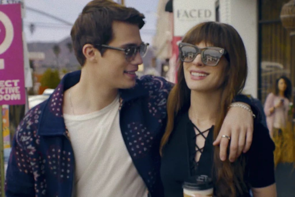 Kemiripan Hayes Campbell dengan Harry Styles di The Idea of you 