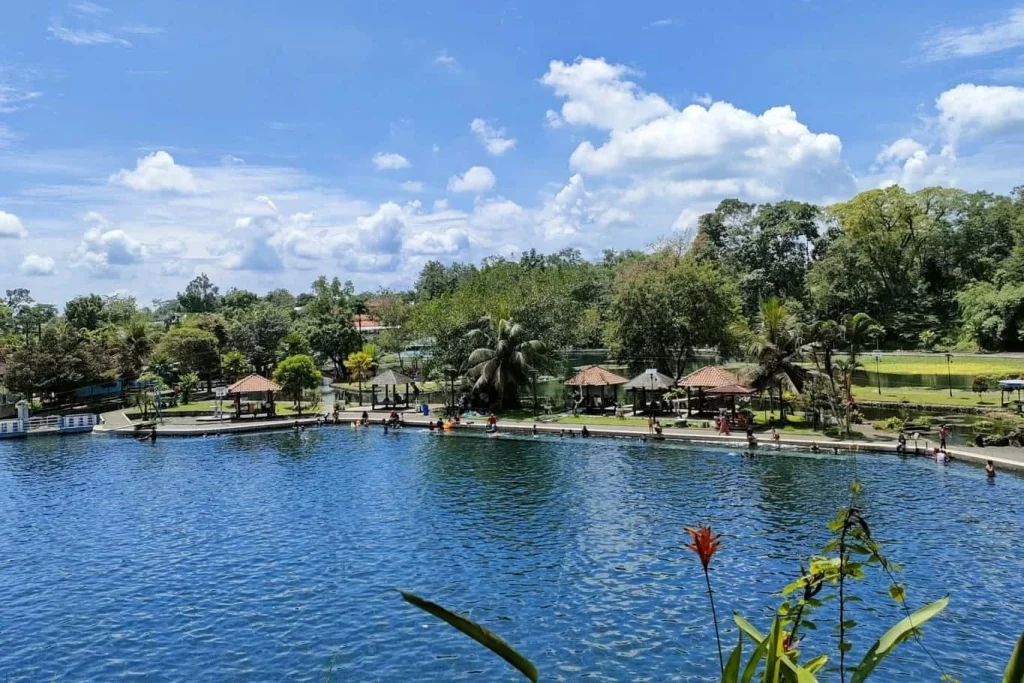 Pemandian Alam Selokambang Lumajang