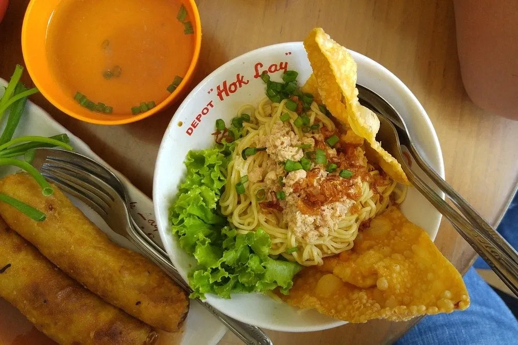 Kuliner Legendaris Enak Malang - .Rumah Makan/Depot Hok Lay