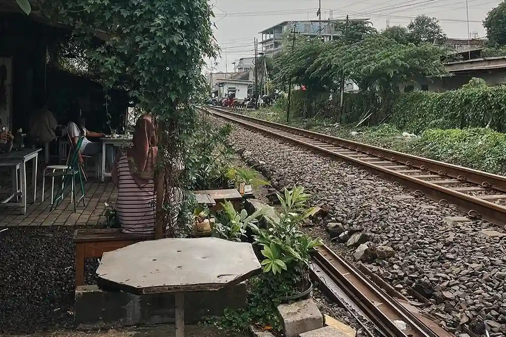 Coffe Shop Malang Unik - Selak Kopi