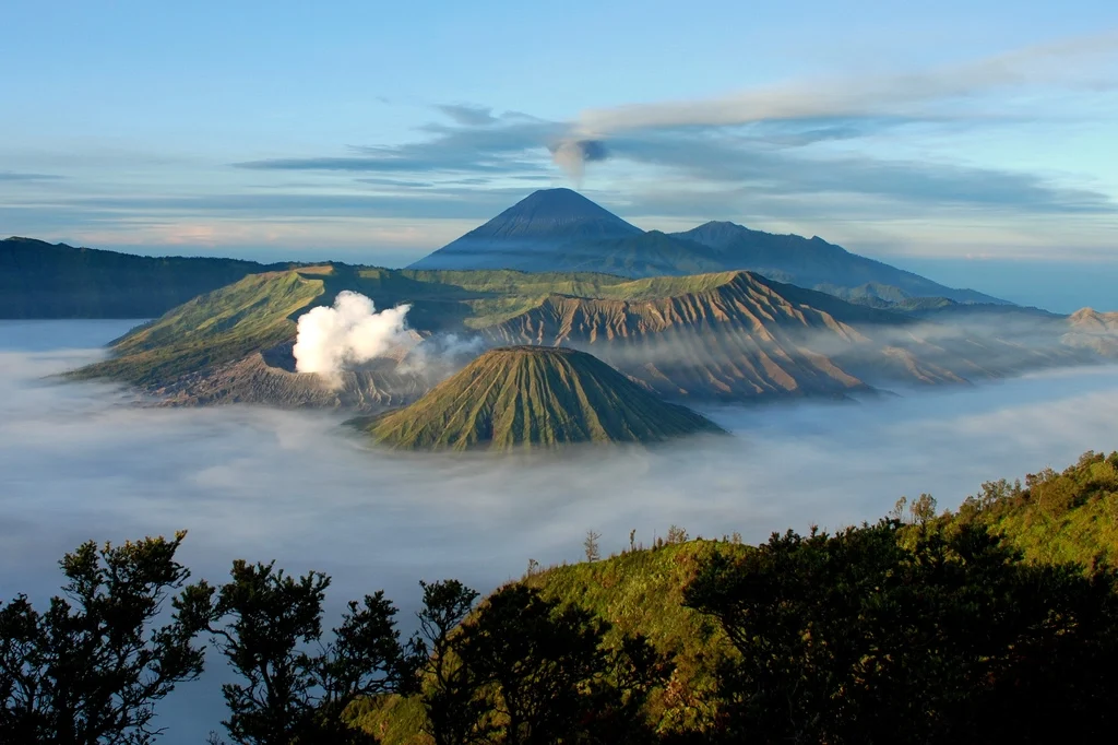 Taman Nasional Bromo Tengger Semeru (TNBTS)