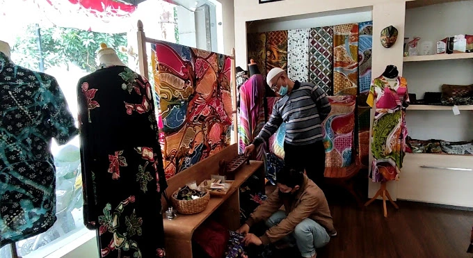 Tempat Wisata Solo Dekat Stasiun - Kampung Batik Laweyan