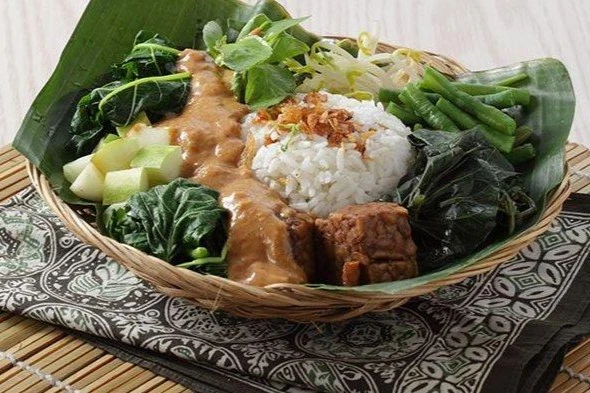 Nasi Pecel Mahkota Lumajang