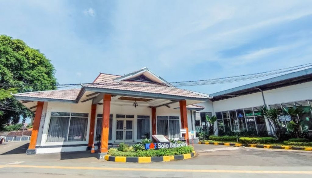 wisata solo dekat staisun balapan