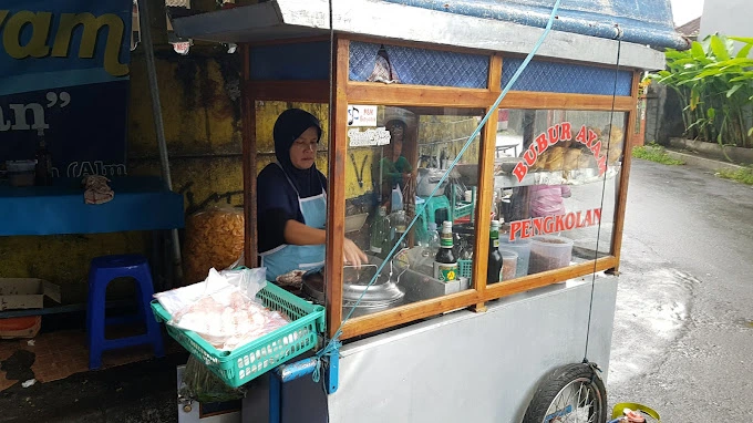 Bubur Ayam Pengkolan di sukabumi