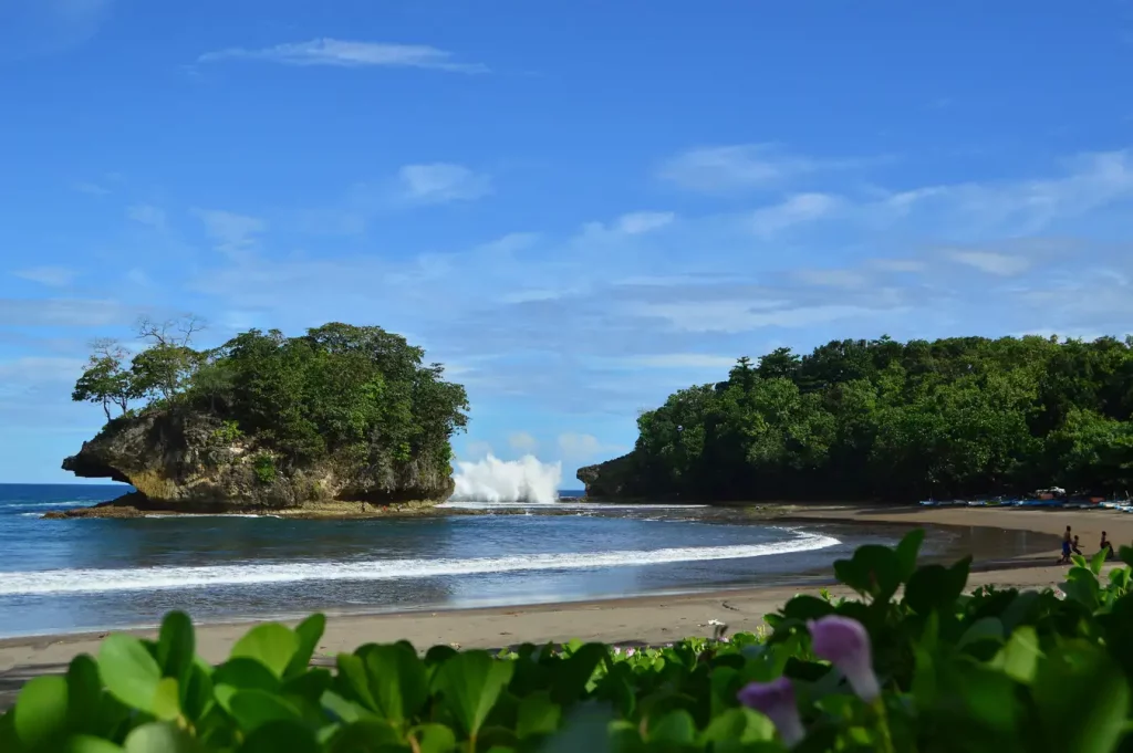 Wisata Pangandaran Pantai Madasari