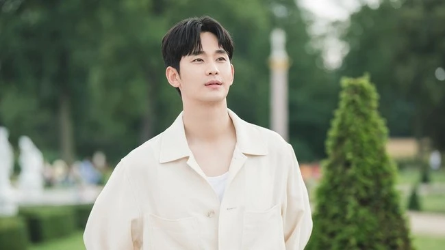 Siapa Kim Soo Hyun dan Movie terkenalnya