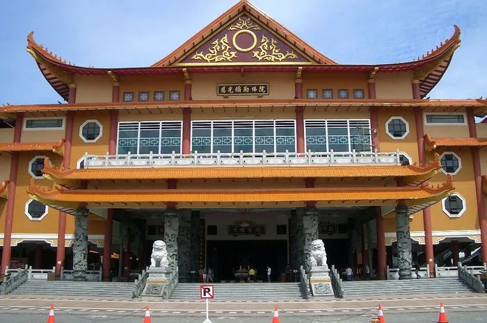 Maha Vihara Maitreya Cemara Asri