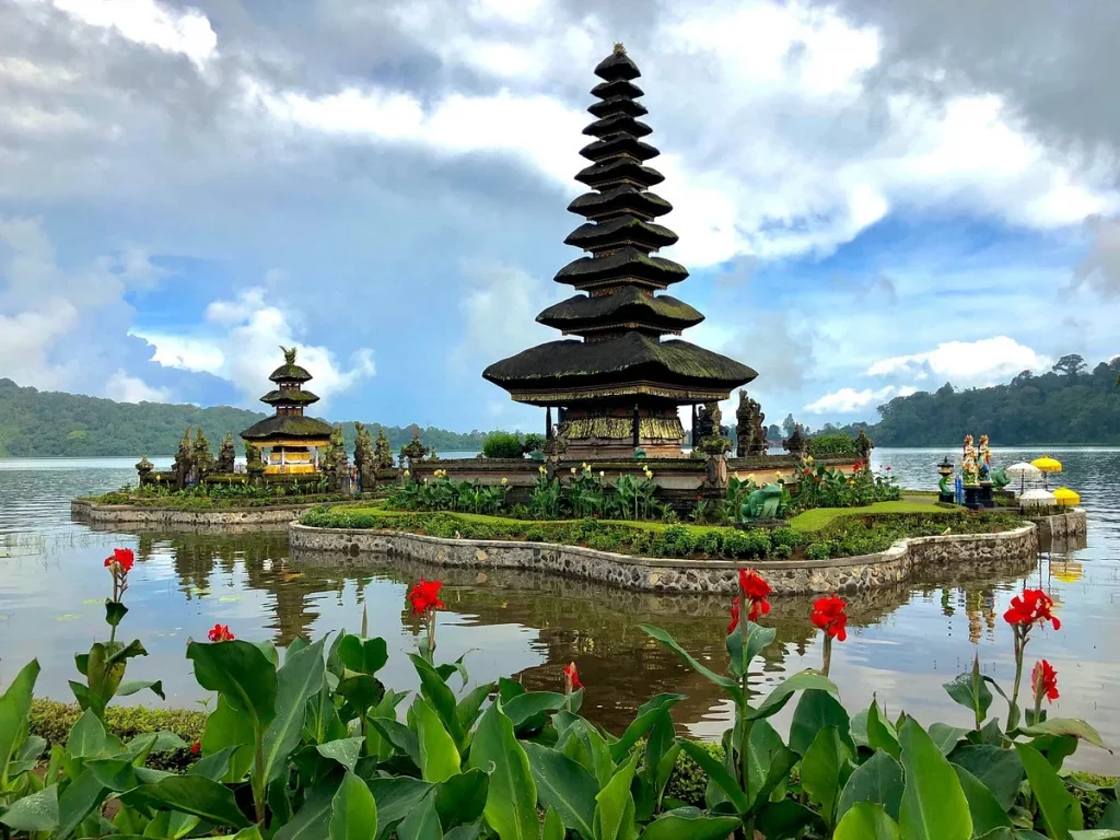 Pura Ulun Danu Beratan  Bali