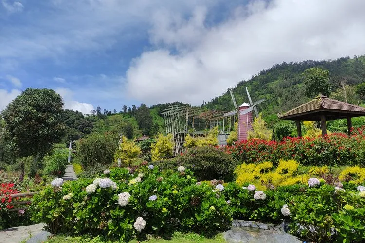 Wisata Boyolali ke Taman Merapi Garden Selo