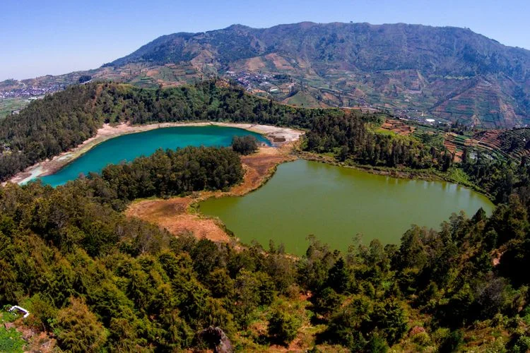 Telaga Warna Dieng