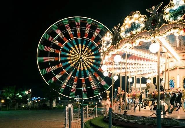 Komidi Putar dan Car Swing Monster Gresik