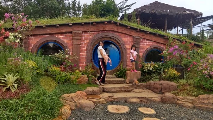 Rumah Hobit Amanah Borneo Park