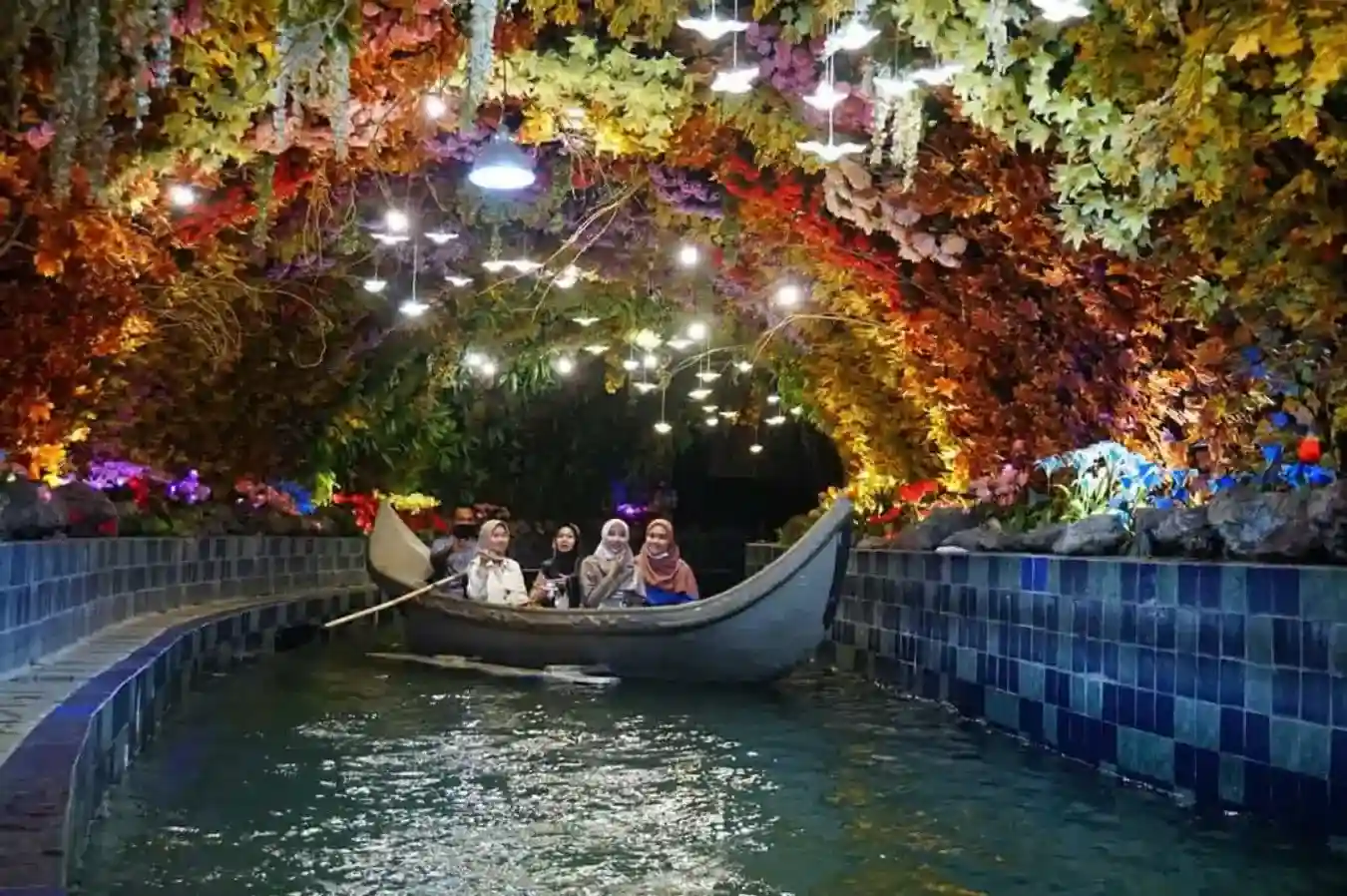 Wahana Permainan Malang Night Paradise