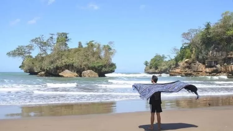 Pantai Pelang Karawang