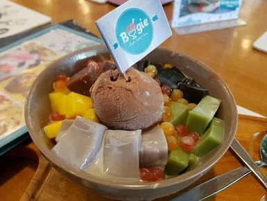 Cafe Estetik bogor - Boogie Dessert Houseafé