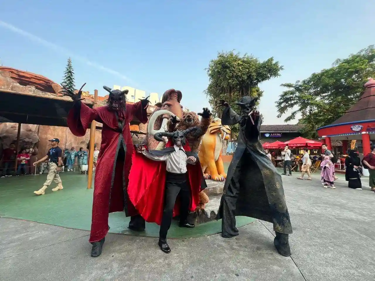 Dufan Parade Hantu Halloween