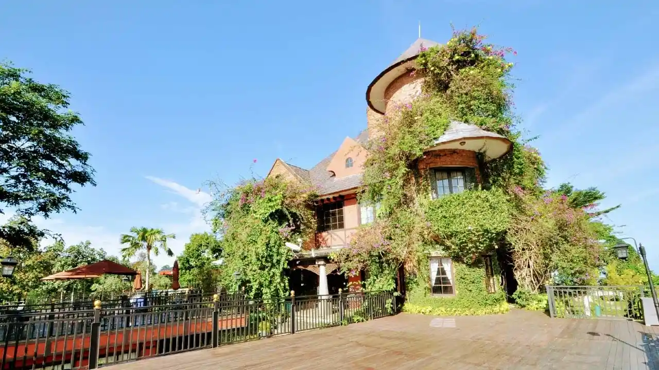 Kuliner bogor dengan spot foto cantik di Edensor Hills Café & Resto_5