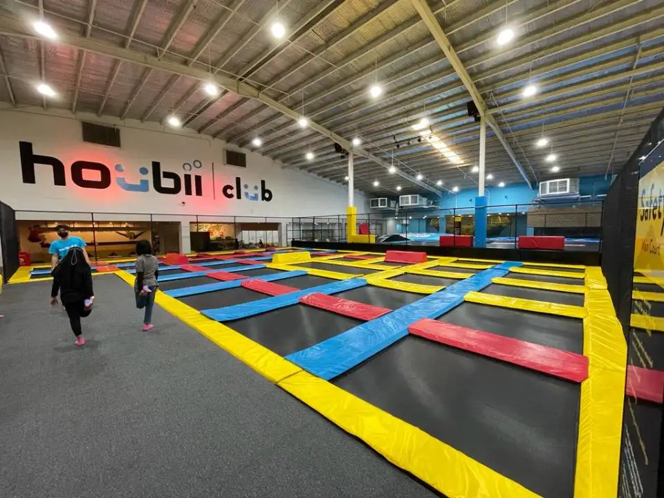 Houbii Urban Adventure Trampoline Park Bogor
