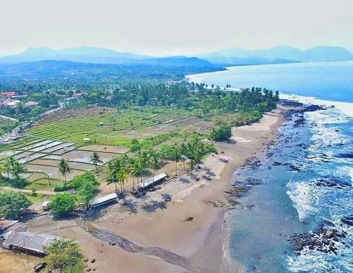 Pantai Cimaja