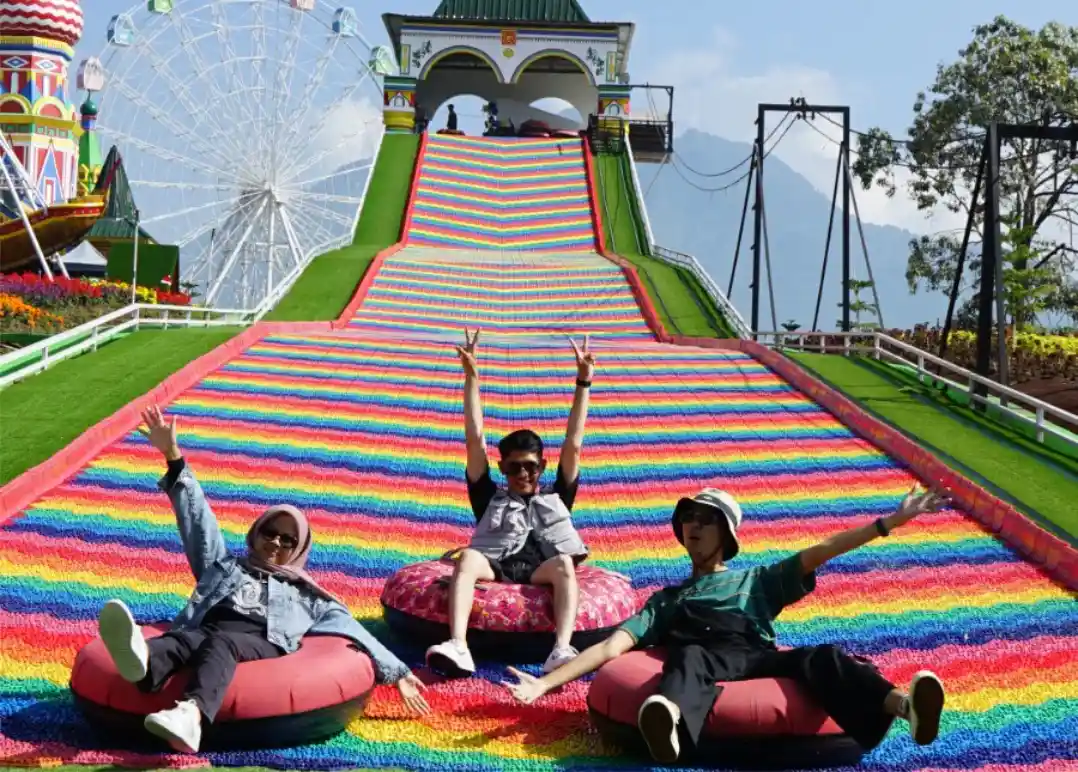 Rainbow Slide Bandung