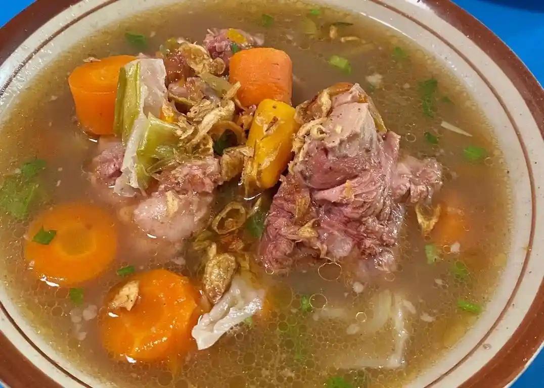 Sop Buntut Mak Emun