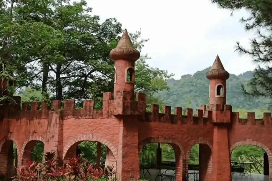 Wisata Bukit Baros