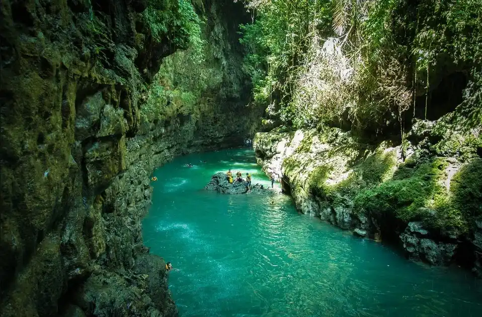 Wisata Bali Selatan - Green Canyon Beji Guwang